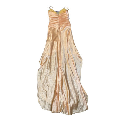 Sustainable fashion uk - vintage clothing - eco-friendly apparel - online fashion shop - luxury prom dress